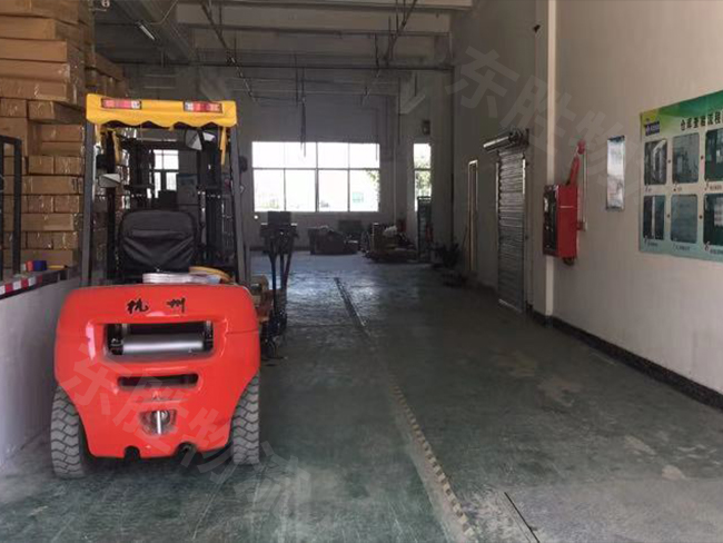 東勝物流詳解:貨物裝卸時的注意事項,深圳到香港物流,香港物流專線,深圳香港進出口,中港物流,香港深圳貨運運輸-深圳市東勝物流有限公司 東勝物流詳解:貨物裝卸時的注意事項,深圳到香港物流,香港物流專線,深圳香港進出口,中港物流,香港深圳貨運運輸-深圳市東勝物流有限公司