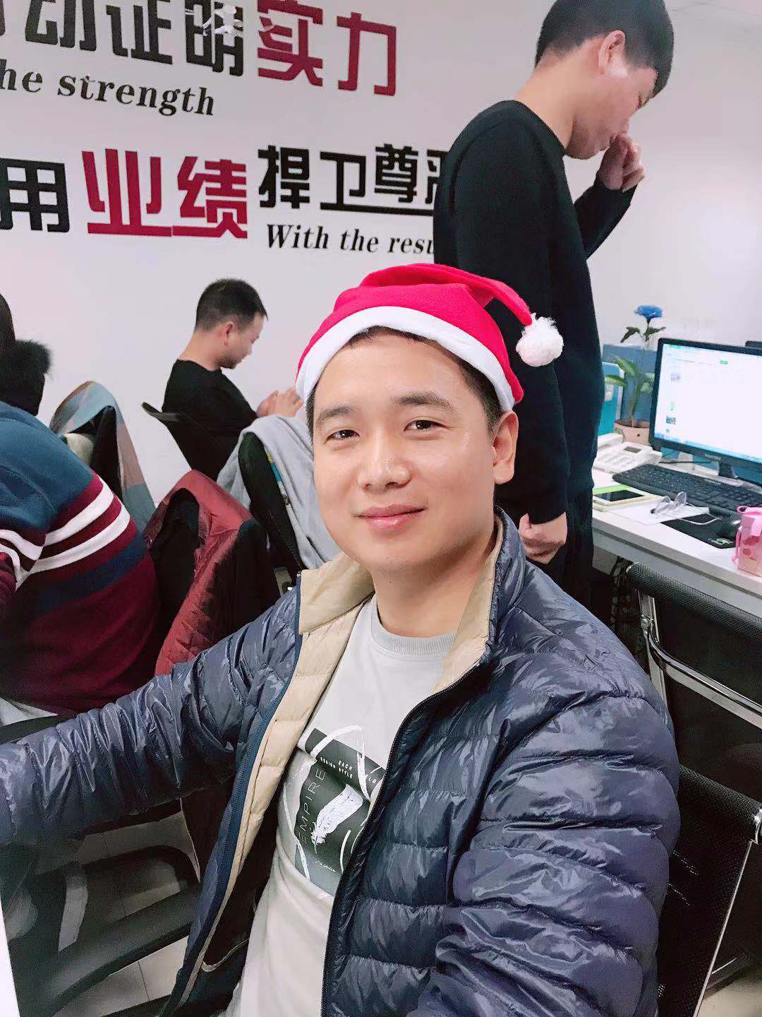 東勝物流--祝您元旦快樂！深圳到香港物流,香港物流專線,深圳香港進出口,中港物流,香港深圳貨運運輸_深圳市東勝物流有限公司