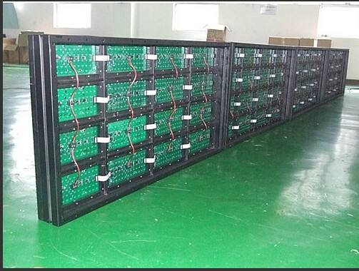 大型LED，光電項(xiàng)目顯示屏出口到香港運(yùn)輸案例；led電子屏運(yùn)輸?shù)较愀郜F(xiàn)場(chǎng)圖