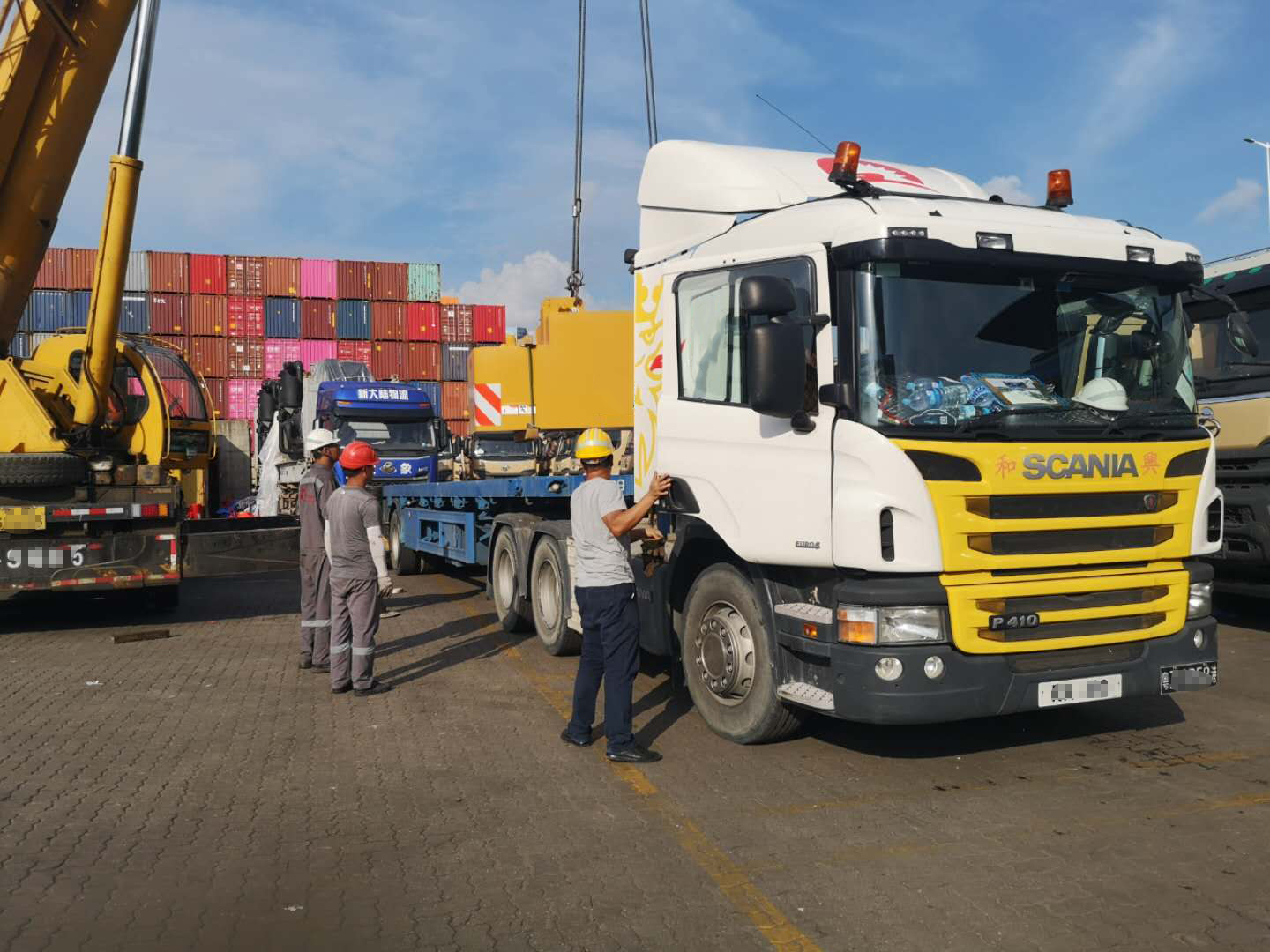 廣州發貨到香港運輸價格，廣州到香港貨運專線公司，深圳中港平板車運輸案例圖