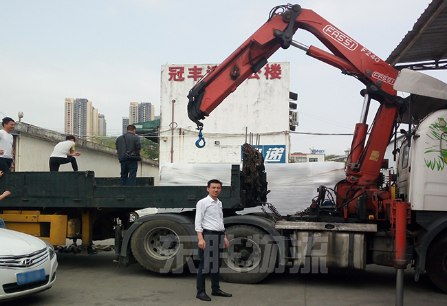 國內到澳門吊機車物流，吊機車運輸案例--東勝物流