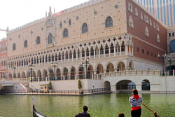 澳門威尼斯人展會運輸案例；深圳東勝物流